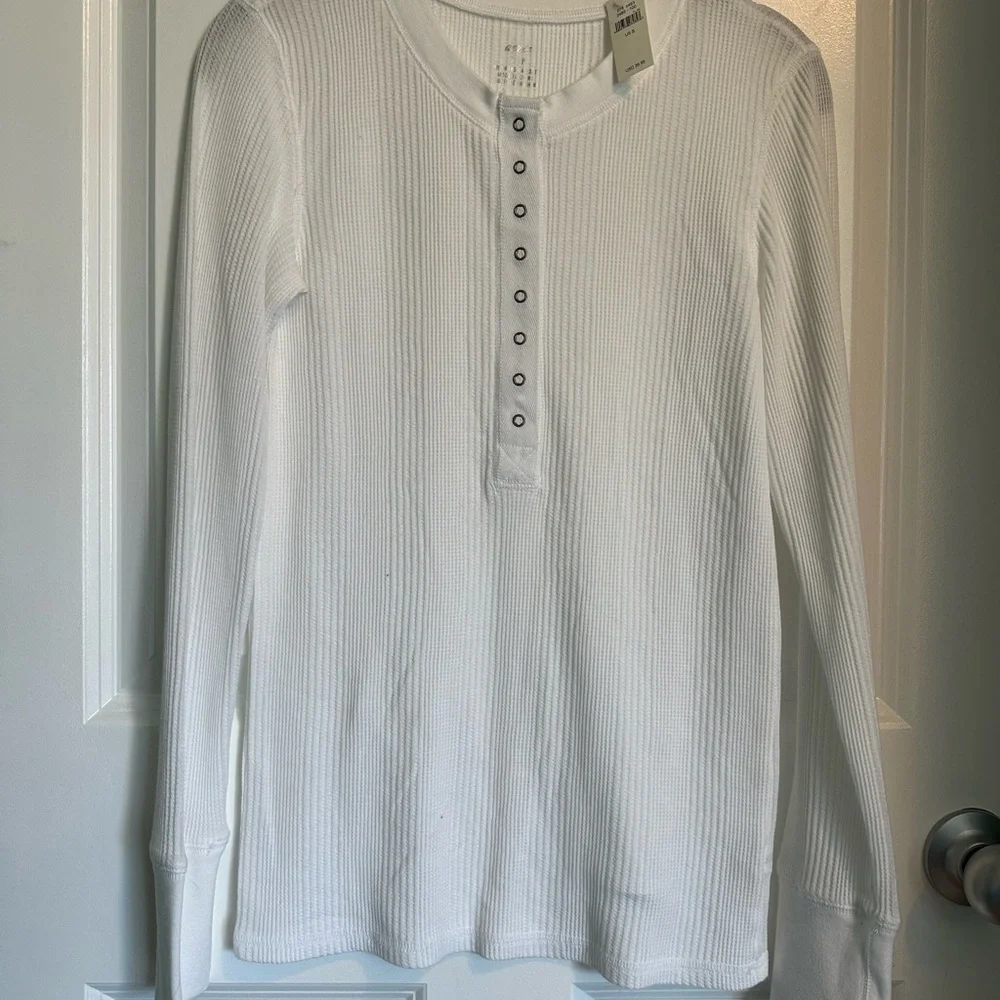 Aerie White Ribbed Henley Top NWT - Picture 1 of 6